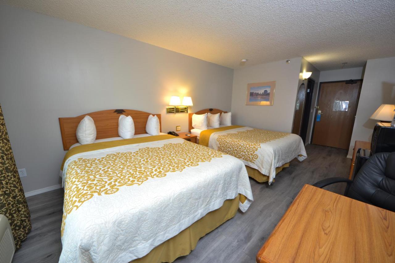 Days Inn & Suites By Wyndham Airport Albuquerque Exterior photo